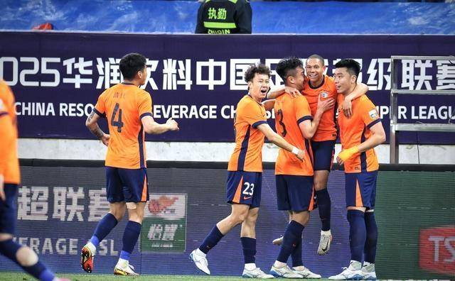 斯图加特主场破局，成功挡住对手反攻