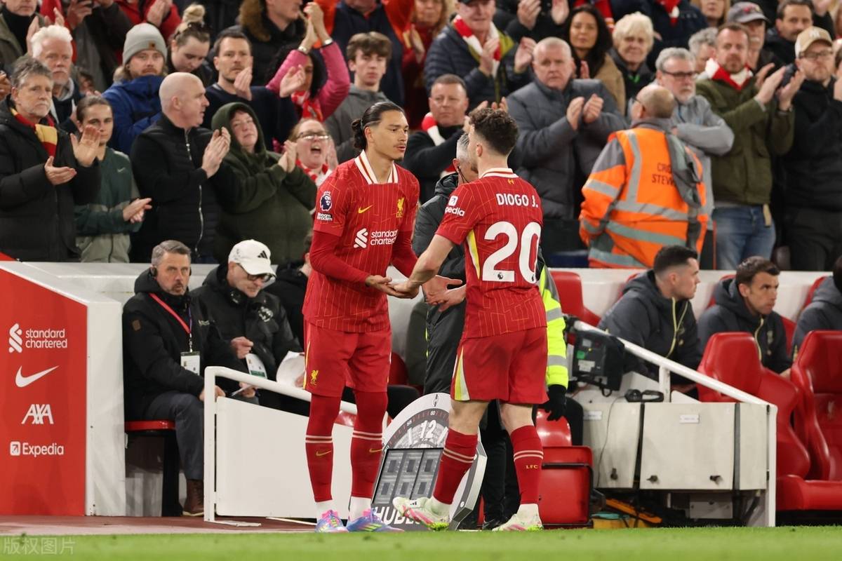 利物浦客场战胜哈德斯菲尔德，领先优势进一步巩固