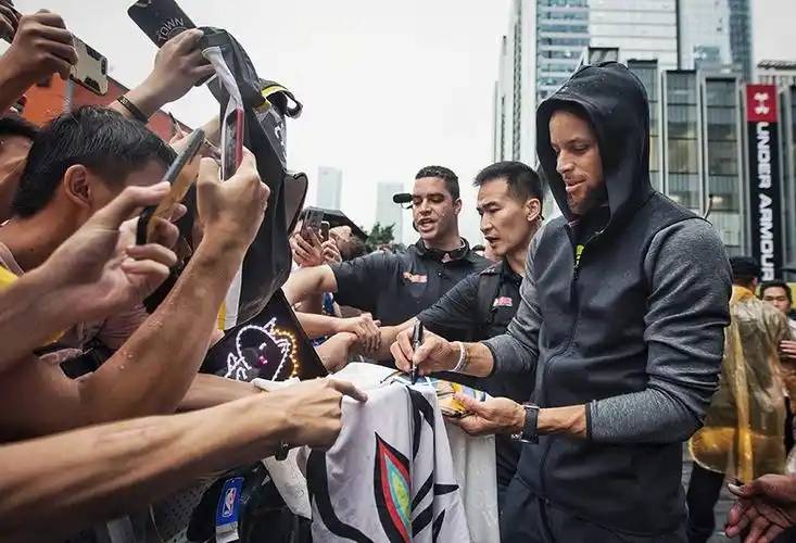 库里官方公布新规，迎来胜利引发争议，狂砍50分球迷热议！