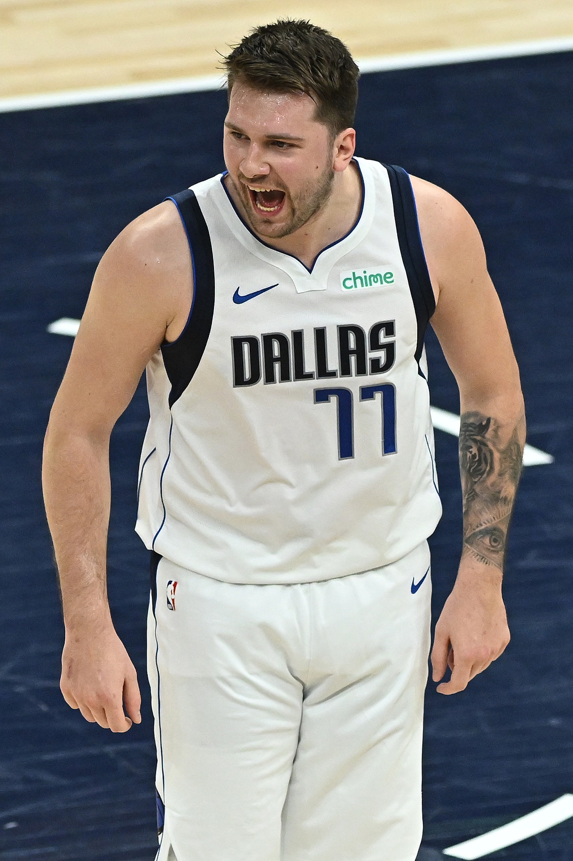 热火惊艳全场，76人助攻爆棚，东契奇逆转取胜！