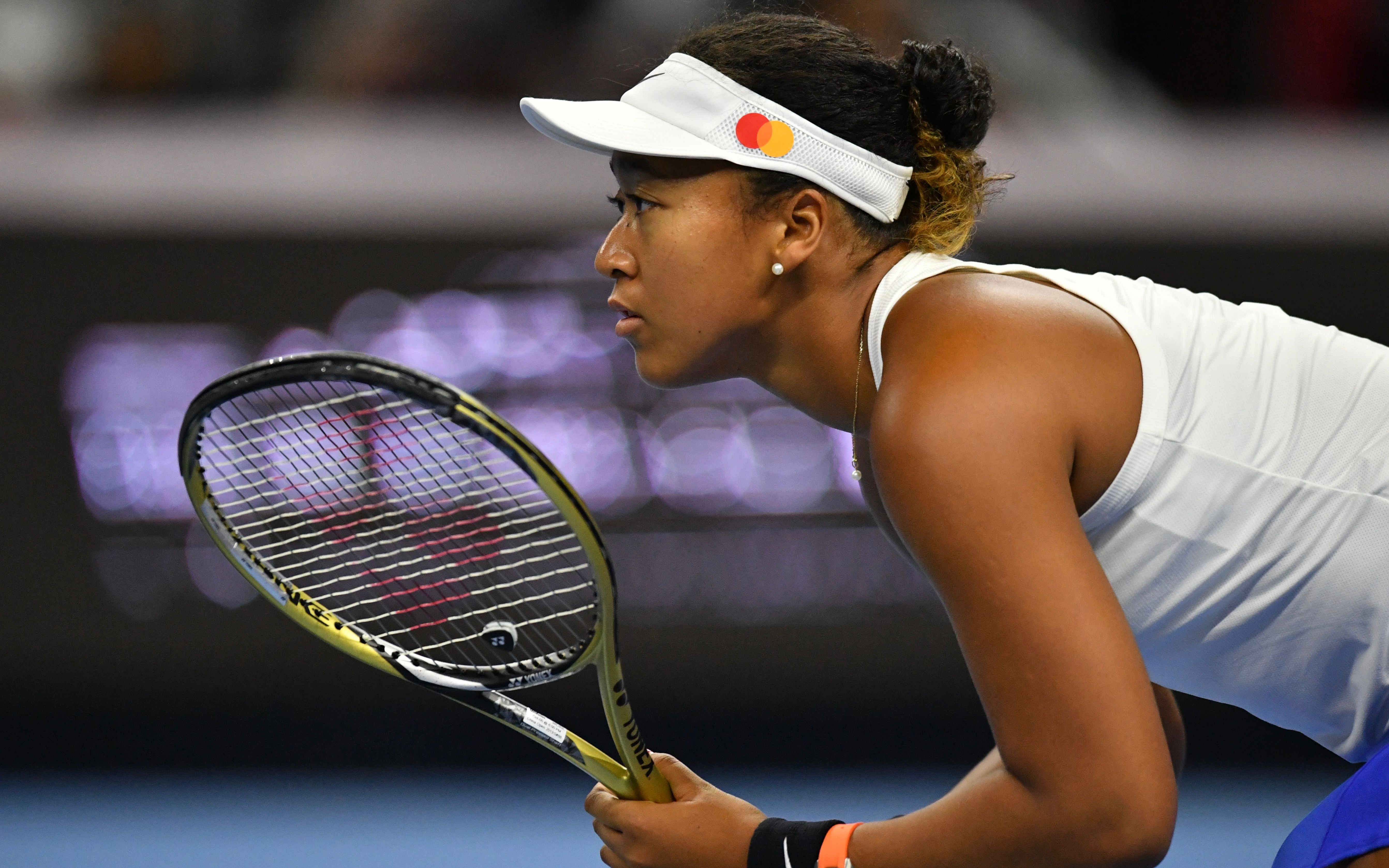 包含大坂直美在拜仁比赛中险胜，夺冠引发热议！赛场气氛高涨的词条