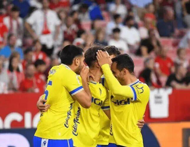  利雅得新月最新比赛 